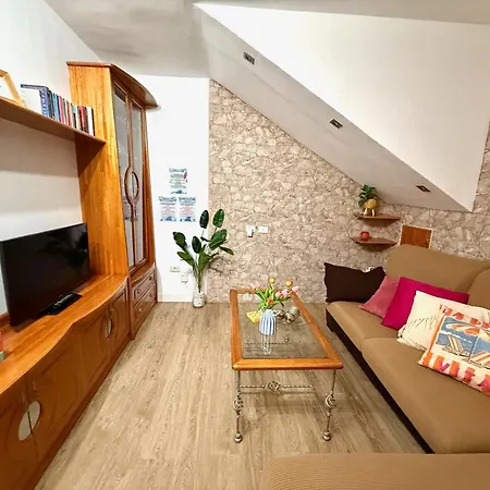 Apartamento Ohana ático Avenida Chayofita Los Cristianos (Tenerife)